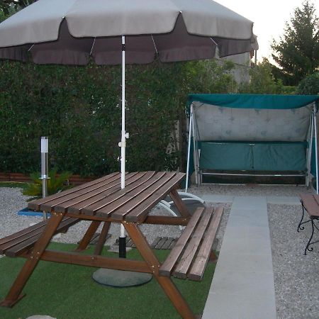 Studio 66 Lägenhet Caumont-sur-Durance Exteriör bild